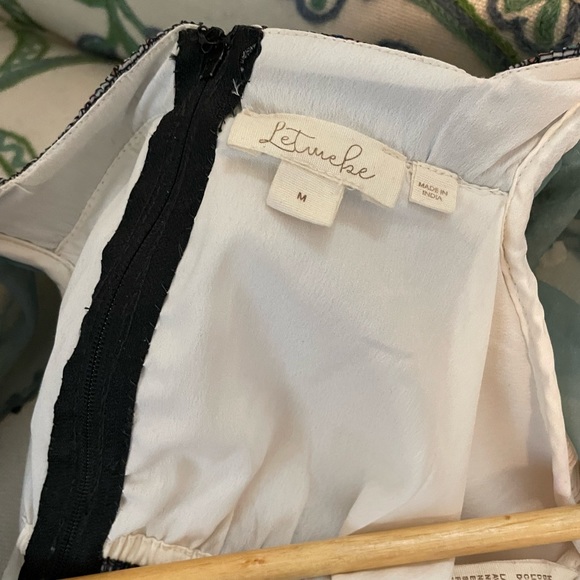 Anthropologie top size medium. - Picture 5 of 5